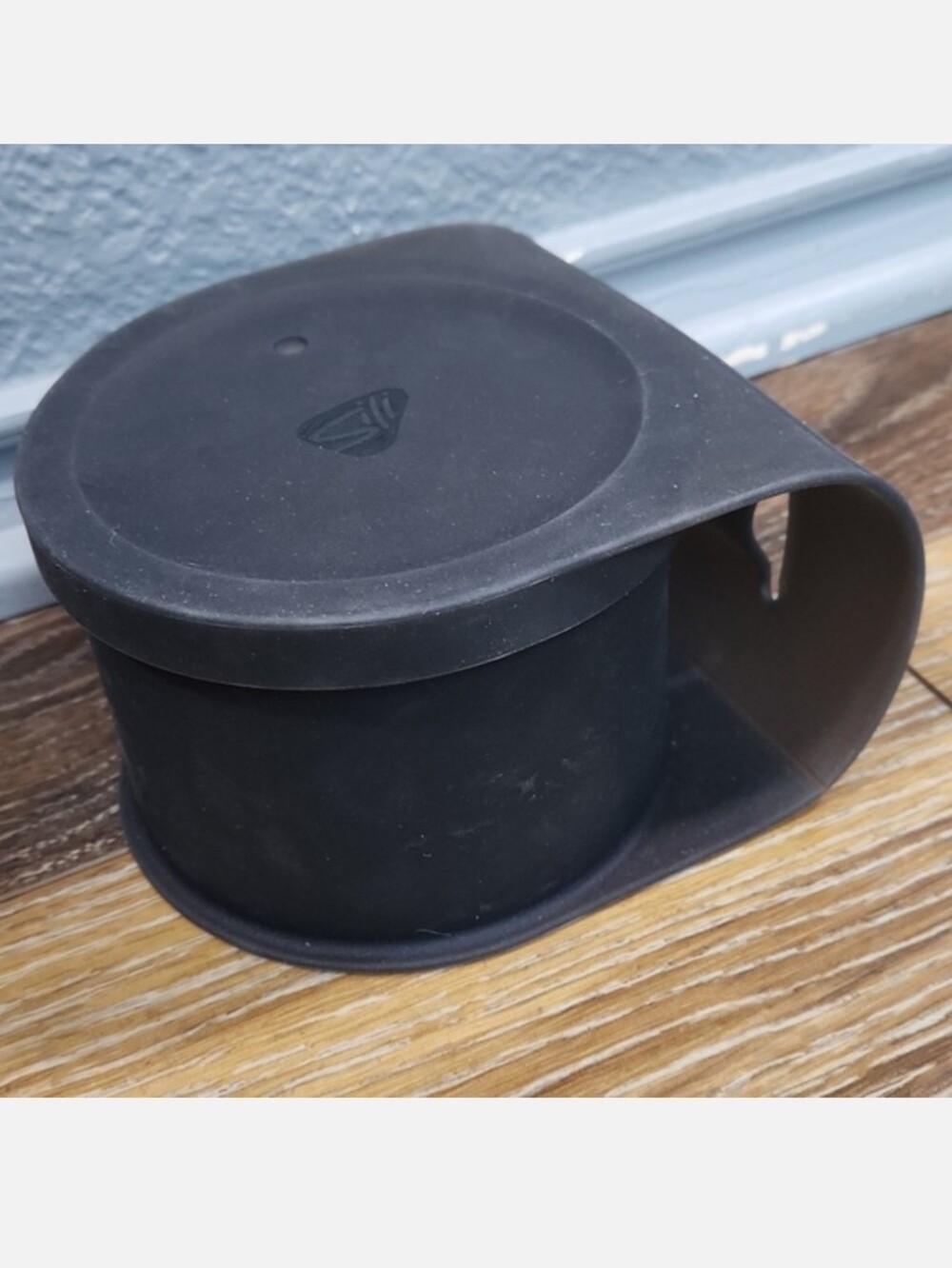 NWOT RETIRED Silipint Silicone Smoke Black Lidded Go Go Bowl 20 oz
